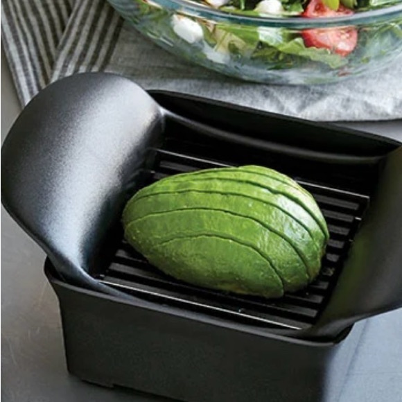 Pampered Chef Kitchen Tools - Picture 3 of 11